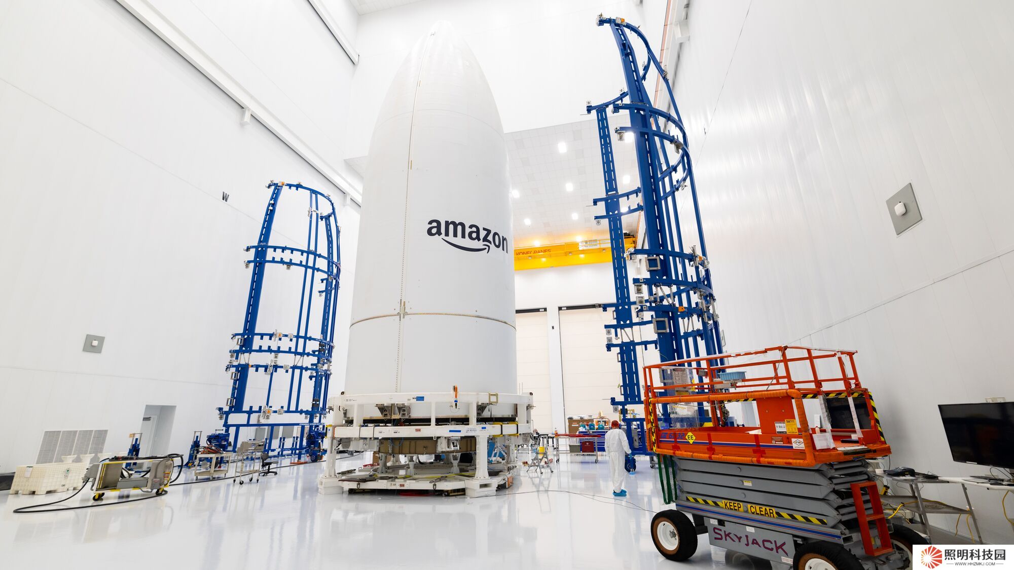 對標 SpaceX：亞馬遜計劃 4 月 10 日啟動首批“柯伊伯計劃”互聯網寬帶衛星發射部署