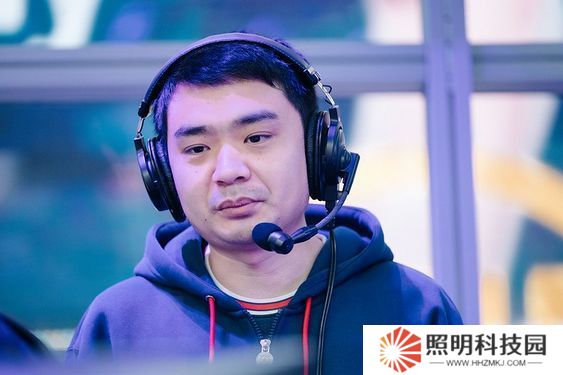 maps表示小八確實比自己適合當XG的教練