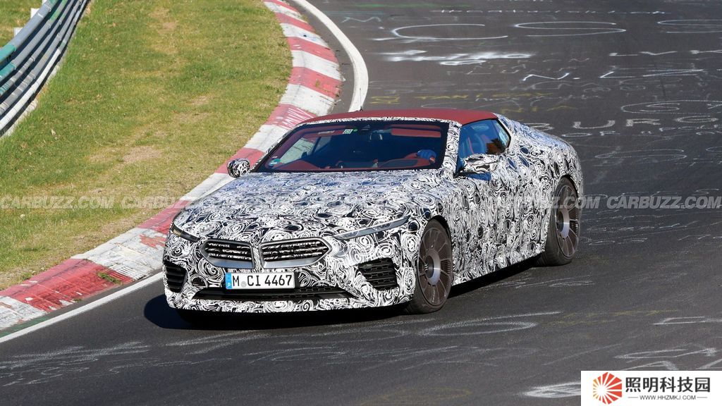 全球僅 50 輛：寶馬 Skytop 原型轎跑路測圖曝光，617 馬力 V8 引擎